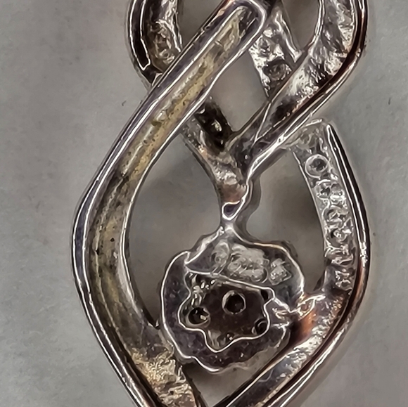 Silver sparkly necklace - Picture 4 of 5